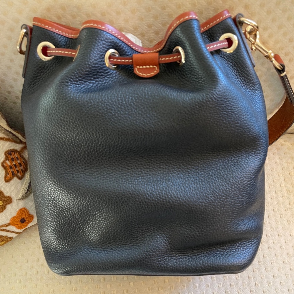 Gorgeous DOONEY AND BOURKE Pebbled Grain Aimee Bag - Picture 8 of 10